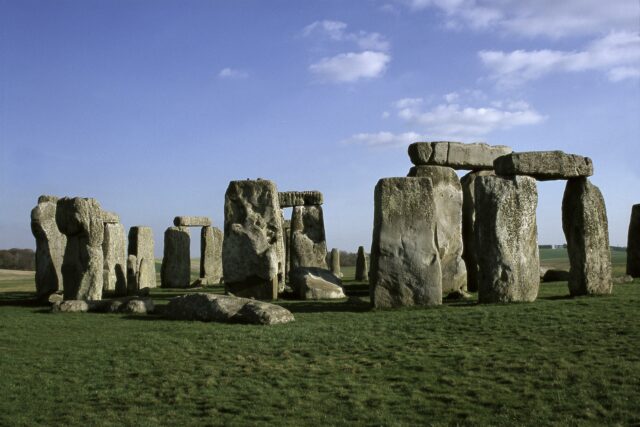 A photo of Stonehenge.