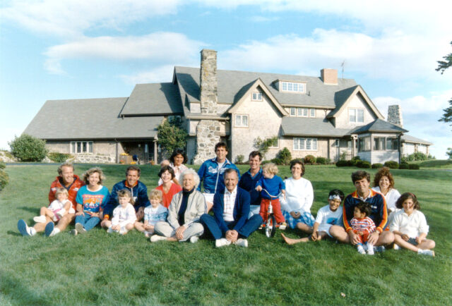 Portrait of the Bush family